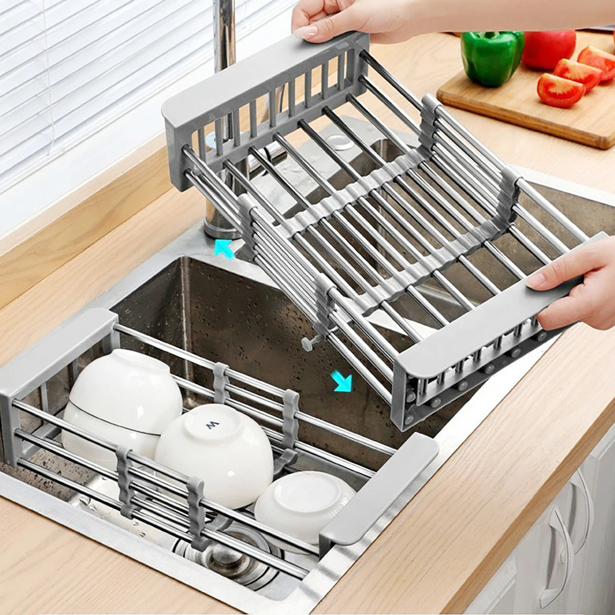 Rozsuwany ociekacz do zlewu - regulowany (28–47 cm), ze stali nierdzewnej i tworzywa PP, antypoślizgowy, o dużej pojemności, do warzyw i sztućców